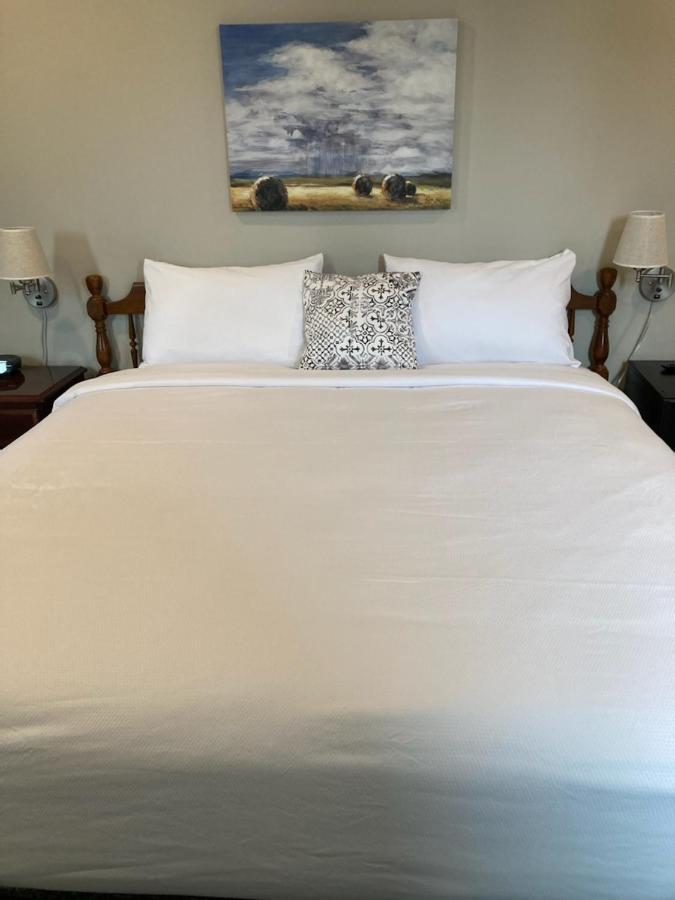 Country Squire Inn And Suites New Holland Buitenkant foto