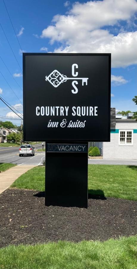 Country Squire Inn And Suites New Holland Buitenkant foto